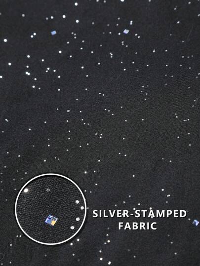 STEELVANCE قميص رجالي أسود بطباعة حرفية لامعة وتفاصيل بريقية. قميص رجالي أسود بياقة طاقم للصيف، قصير الأكمام، كاجوال