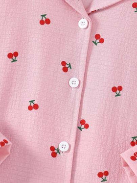 SHEIN بنات طقم برّي 2 قطع بنمط الكرز، بقماش فقاعي متجعد مريح، سترة وبنطال رخوة بياقة مفتوحة وأكمام طويلة، بيجامات ملابس منزلية