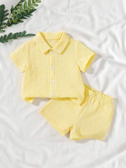 SHEIN Vintaside Kids طقم بنطلون وقميص ذو ملمس للأطفال الصغار الأولاد، طقم ملابس عصري 2 قطعة