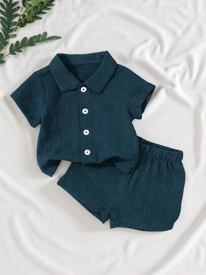 SHEIN Vintaside Kids مجموعة ملابس الشارع الأزياء من قميص منسوج وشورت للأولاد