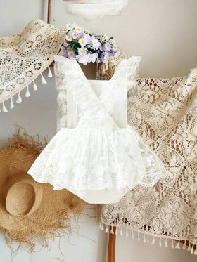 SHEIN Vintaside Kids فستان بلوزة جسم محبوكة مع تطريز للرضع من الإناث
