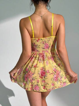 SHEIN فستان نوم برباط مع طباعة زهور للسيدات