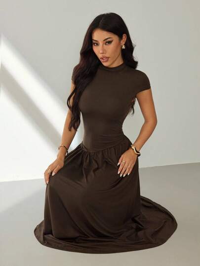SHEIN PETITE فستان كاجوال طويل للنساء بأكمام منتفخة وياقة واقفة وطية، لون سادة، صيفي