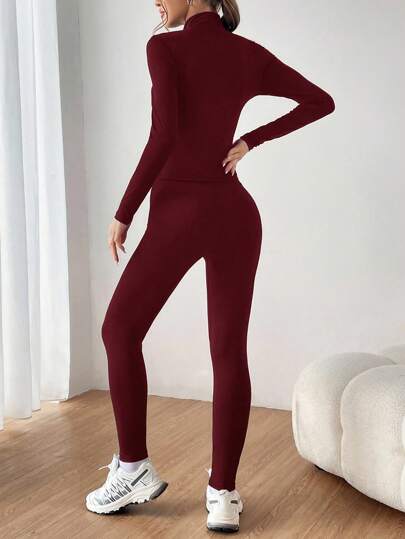 SHEIN EZwear طقم رياضي قطعتين لون أحمر معتق (كردينال) - جاكيت سحاب وتنورة جينز