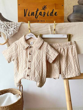SHEIN Vintaside Kids طقم ملابس وليد حتي سنة، قميص قصير الأكمام وشورت بلون المشمش، قماش مخملي مناسب لارتداء الأطفال في الصيف