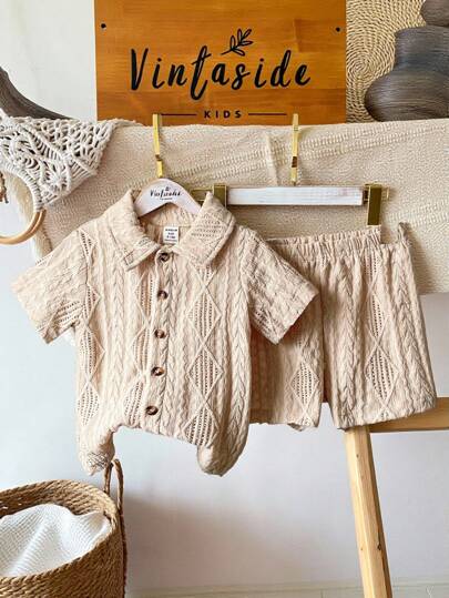 SHEIN Vintaside Kids طقم ملابس وليد حتي سنة، قميص قصير الأكمام وشورت بلون المشمش، قماش مخملي مناسب لارتداء الأطفال في الصيف