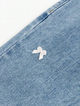 SHEIN Sparklyn جينز بناتي مراهق بسروال مستقيم فضفاض مغسول باللون الأزرق، وفيونكة بيضاء، بناطيل جينز دنيم بأسلوب كاجوال ملائم للمنتجعات
