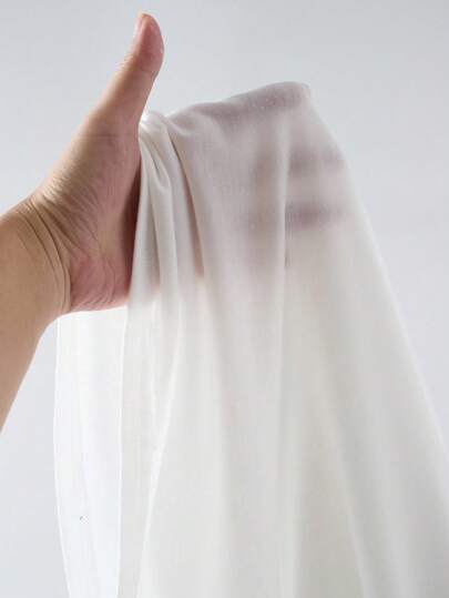SHEIN طقم ملابس علوية وشورت مطبوع بنمط متباين الألوان مريح وفضفاض للمراهقين الذكور