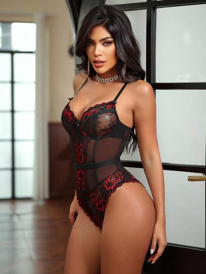 SHEIN 1 قطعة بدلة نسائية بتصميم الدانتيل والشبك مع حمالة، مثيرة للخروج