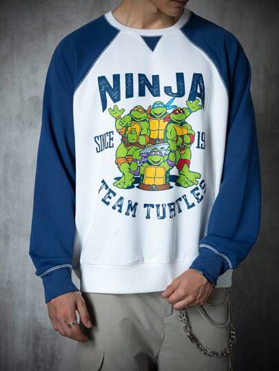 TEENAGE MUTANT NINJA TURTLES X SHEIN بلوزة رياضية رجالي برقبة مستديرة بطبعات حرفية وكرتونية ملونة بالقطع، كم طويل