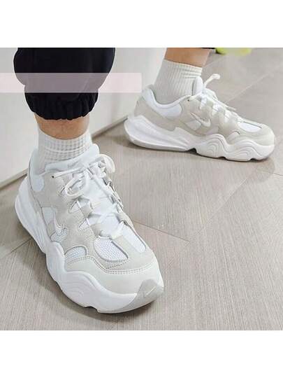 Nike حذاء Tech Hera Sports للرجال منخفض الارتفاع مناسب لجميع أنواع الرياضات