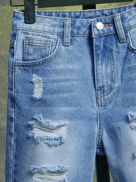 SHEIN مجموعة قطعتين من شورتات الجينز الأزرق والأسود المقطعة والممزقة بتصميم عصري للأولاد المراهقين، قطع قماش ناعمة للاستخدام اليومي والملابس الصيفية للأطفال، للمدرسة والجامعة