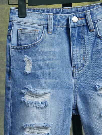 SHEIN مجموعة قطعتين من شورتات الجينز الأزرق والأسود المقطعة والممزقة بتصميم عصري للأولاد المراهقين، قطع قماش ناعمة للاستخدام اليومي والملابس الصيفية للأطفال، للمدرسة والجامعة