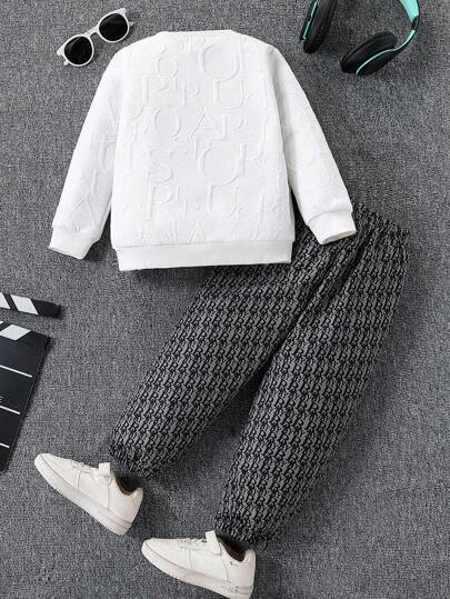 SHEIN مجموعة بلوزة بياقة طاقم مطبوع عليها حرف مع كم طويل أبيض، وبنطال جري مطبوع عليه شريط جانبي بطبعة فوق الكامل - 2 قطعة