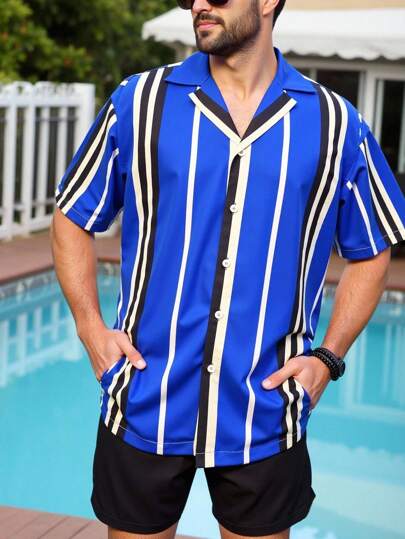 Manfinity Swimmode بدلة شاطئية صيفية متكاملة من قميص أكمام قصيرة مع أزرار وشورت، بطبعات لونية وخطوط