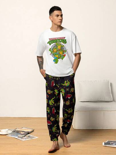 TEENAGE MUTANT NINJA TURTLES | SHEIN طقم ملابس راحة للرجال بتصميم سلحفاة كرتونية، تشمل ملابس علوية كم قصير وبنطال بجيب