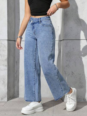 SHEIN PETITE بنطلون جينز نسائي غير رسمي للاستخدام اليومي ذو حافة خام وقدم واسعة