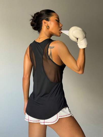 خزان رياضي أسود مقطوع الظهر للتمارين الرياضية في الصيف