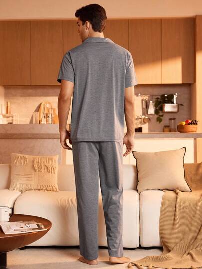 Manfinity Underwear&Sleepwear Basics بيجامة رجالية مكونة من ملابس علوية أكمام قصيرة أزرار أمامية وبنطلون طويل ، ذو لون أحادي