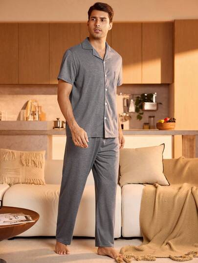 Manfinity Underwear&Sleepwear Basics بيجامة رجالية مكونة من ملابس علوية أكمام قصيرة أزرار أمامية وبنطلون طويل ، ذو لون أحادي