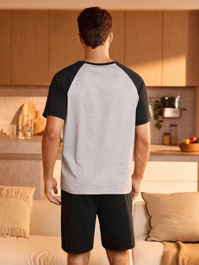 Manfinity Underwear&Sleepwear Basics طقم بيجاما للرجال يتكون من ملابس علوية قصير الأكمام كتلة اللون و صديره قصير