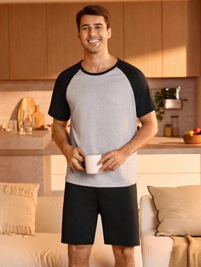 Manfinity Underwear&Sleepwear Basics طقم بيجاما للرجال يتكون من ملابس علوية قصير الأكمام كتلة اللون و صديره قصير