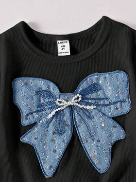 SHEIN ChillGRL 2 قطعة مجموعة بلوزة قصيرة الأكمام للفتيات المراهقات بأكمام قصيرة وبنطال كاجوال بتصميم وشم ذو فتحة رقبة دائرية، إطلالة عصرية للربيع/الصيف