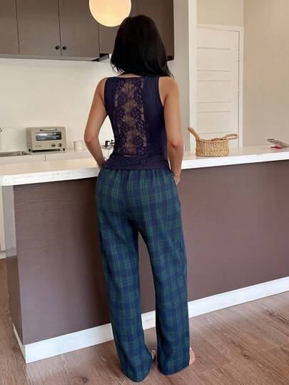 SHEIN Napfluff مجموعة بيجامة للنساء متباينة الألوان 2 قطعة بنطلون بنمط الشيكات بحمالات رقيقة وتصميم ظهر مكشوف