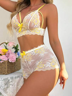 SHEIN مجموعة ملابس داخلية نسائية من الدانتيل جذابة قطعتين