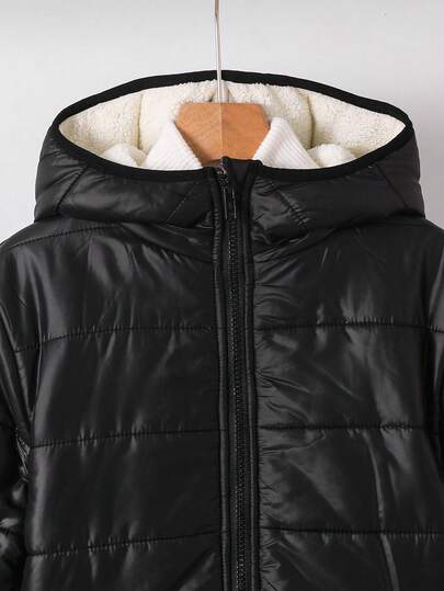 SHEIN معطف ذو رداء أسود فليس بغطاء للأولاد، مبطن ومبزر بسحاب، كاجوال وعصري يناسب المناسبات المختلفة، ناعم ودافيء، مناسب للعب في الثلج والخروج في الشتاء