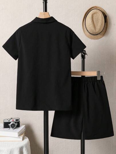 SHEIN طقم قميص وشورت أحادي اللون بأكمام قصيرة للأولاد المراهقين، طقم كاجوال 2 قطعة