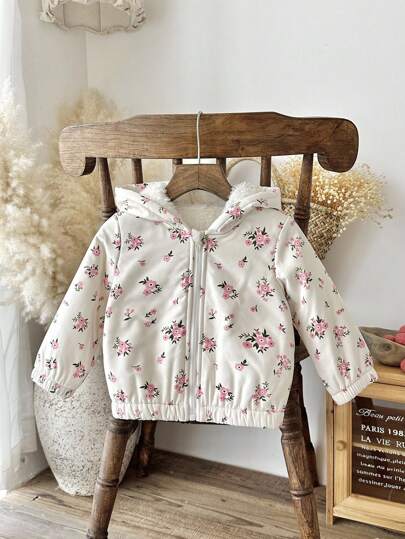 SHEIN معطف سميك مبطن بالحرارة مع غطاء رأس للبنات الصغار بنمط زهري جميل، ملابس خارجية دافئة للخريف/الشتاء