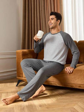 Manfinity Underwear&Sleepwear Basics مجموعة بيجامة رجالية من قطعتين (ملابس علوية وبنطلون) بتصميم لوحة ألوان متباينة، أكمام طويلة، ملابس منزلية أساسية للنوم والراحة في فصلي الخريف والشتاء