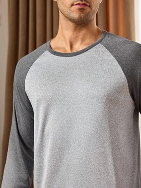 Manfinity Underwear&Sleepwear Basics مجموعة بيجامة رجالية من قطعتين (ملابس علوية وبنطلون) بتصميم لوحة ألوان متباينة، أكمام طويلة، ملابس منزلية أساسية للنوم والراحة في فصلي الخريف والشتاء
