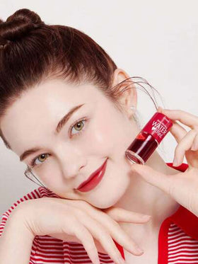 ETUDE غلوس شفاه كرزي الحبيب العزيز 02، لون نابض بالحياة، مُنقّى بمستخلصات الرمان والجريب فروت المرطبة، يغذي الشفاه، مكياج كوري، جمال كوري، طقم هدايا، 9 جرام / 0.31 أونصة