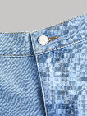 SHEIN MOD شورت جينز أزرق كبير الحجم مع خياطة دانتيل رقيقة، تنورة ذات خصر عالي، بنطلون صيفي على الطراز الكوري، ملابس عودة إلى المدرسة بطابع جمالي