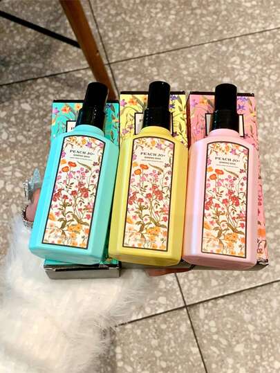 PEACH JO+ قطعة واحدة من 100 مل، غردينيا، زنبق الوادي، رذاذ زهري، مزيل الرائحة للأقمشة، رائع لعيد الأم، عيد الحب،
