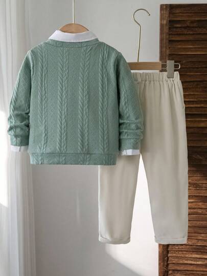 SHEIN قطعتان بدلة أطفال صبية، بلوزة كريو ذات أكمام طويلة وبنطال كاجوال مع حزام زخرفي، موضة متعددة الاستخدامات، مناسبة لحفلات عيد الميلاد والمناسبات والزفاف والمعمودية وبداية العام الدراسي والمواسم الرياضية وعيد الهالوين والكريسماس
