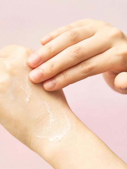 SKIN1004 27 جرام/0.95 أونصة قناع الطين المنظف للمسام من نبات المدغشقري سنتيلا آسياتيكا، تنظيف عميق للمسام، تقليل الزيوت، تقشير لطيف، تنعيم وتنقية البشرة، مناسب لجميع أنواع البشرة، عصا صلبة للاستخدام المريح