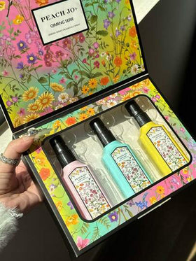 PEACH JO+ مجموعة رذاذ العطر الزهري الحالم المحدود الإصدار، معطر هواء العلاج بالروائح للاستخدام الداخلي/الخارجي، رذاذ متعدد الطبقات يرفع المزاج ذو رائحة طبيعية طازجة وجذابة طويلة الأمد، ينطلق منه عبير الياسمين والجاردينيا والخزامى، هدية مثالية للمناسبات وا