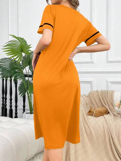 SHEIN فستان نوم قصير كاجوال بطباعة الأقحوان للنساء، موو موو
