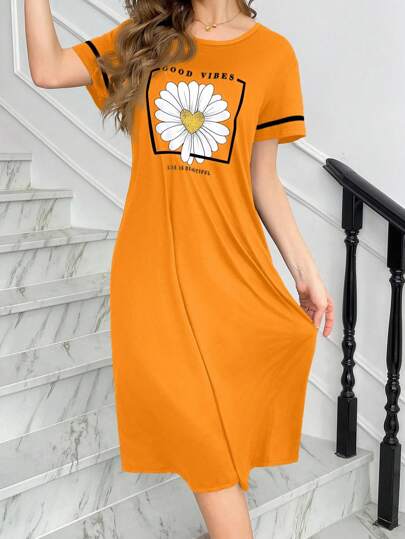 SHEIN فستان نوم قصير كاجوال بطباعة الأقحوان للنساء، موو موو