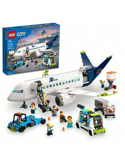 LEGO طائرة ركاب مدينة لعبة - مجموعة ألعاب بناء للأولاد والبنات، من عمر 7 سنوات فما فوق - هدية تعليمية للأطفال - مع ألعاب مركبات قابلة للبناء و 9 شخصيات صغيرة - 60367