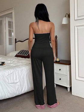 SHEIN طقم نوم للنساء مع كاميسول وسروال بتشطيبات من الدانتيل