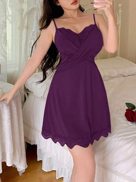 SHEIN قميص نوم نسائي أنيق محتشم ذو لون موحد، مكشوف الأكتاف وذو خصر مطوق بالدانتيل الجذاب