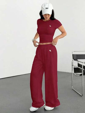 SHEIN EZwear مجموعة من قطعتين للنساء (توب وبنطلون) بطباعة النمط الفارسي ، وتصميم مناسب للصيف ، بأكمام قصيرة وقصة ضيقة