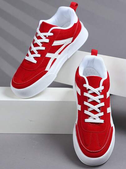 أحذية رياضية للرجال عصرية عالية الجودة بلون أحادي بسيط مع رباط، أحذية رياضية كاجوال متعددة الاستخدامات للخروج والتنقل اليومي، أحذية مريحة للمشي باللون الأحمر