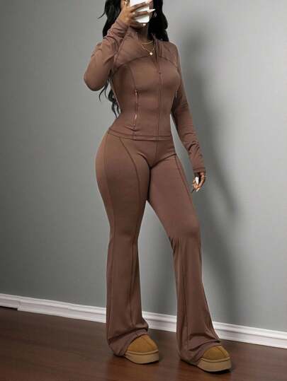 Slaydiva طقم تي شيرت وبنطلون نسائي موديل صيف وخريف 2025 ، جديد ، عادي ، بسيط ، بلون بني ، ضيق ، ذو أكمام طويلة وسحاب جانبي وجيب، مع بنطلون واسع الساق وخصر عالي مناسب للاستخدام اليومي، العودة للمدرسة، التخرج، مناسبات النهار، رحلات السفر، التجمعات، الحفلات