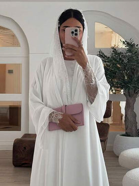 ملابس نسائية مسلمة بأسلوب الشرق الأوسط المحتشم، فستان عباءة من الشيفون والدانتيل المتباين