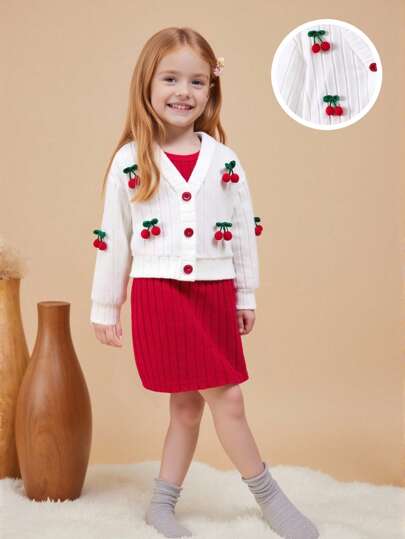 SHEIN Playful Pals جاكيت أبيض بأكمام طويلة وقصير للفتيات الصغيرات مزين بالكرز، مع فستان بحمالات بلون بوردو، طقم مريح وناعم من قطعتين، للخريف والشتاء